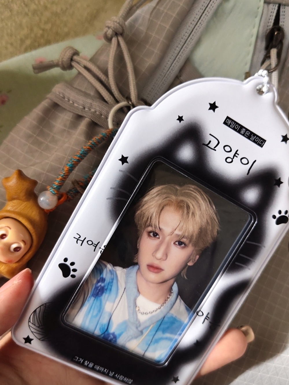 Card Holder with Black & White Cat Design